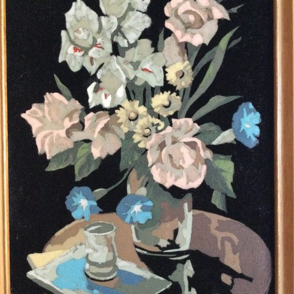 Original painting of flowers in vase on table on black velvet beautiful small - Picture 2 of 6